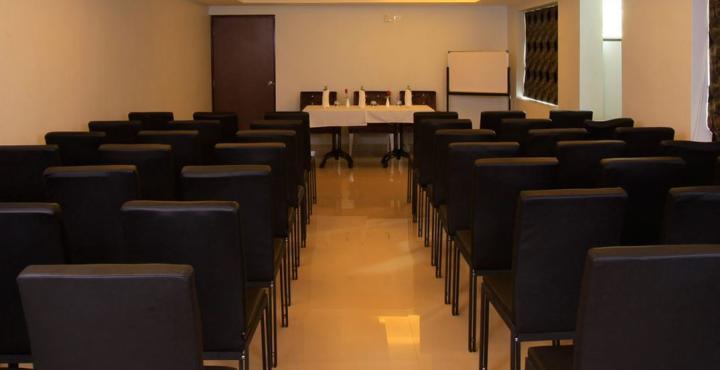 Hotel Super Townhouse Malabar Illam Kochi Exterior foto