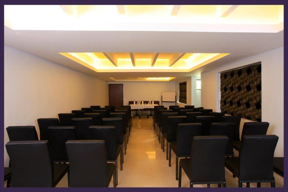 Hotel Super Townhouse Malabar Illam Kochi Exterior foto